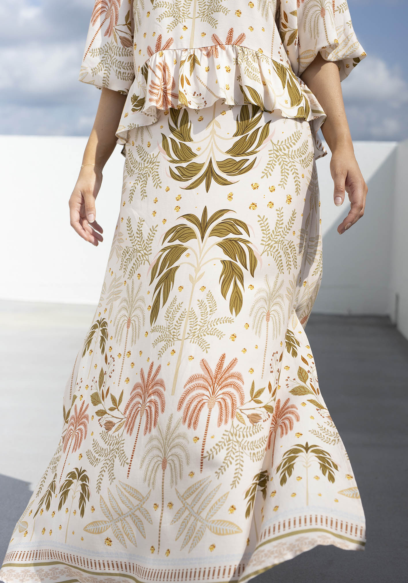 ISLAND TIME ONLY WOVEN MIDI FULL SKIRT