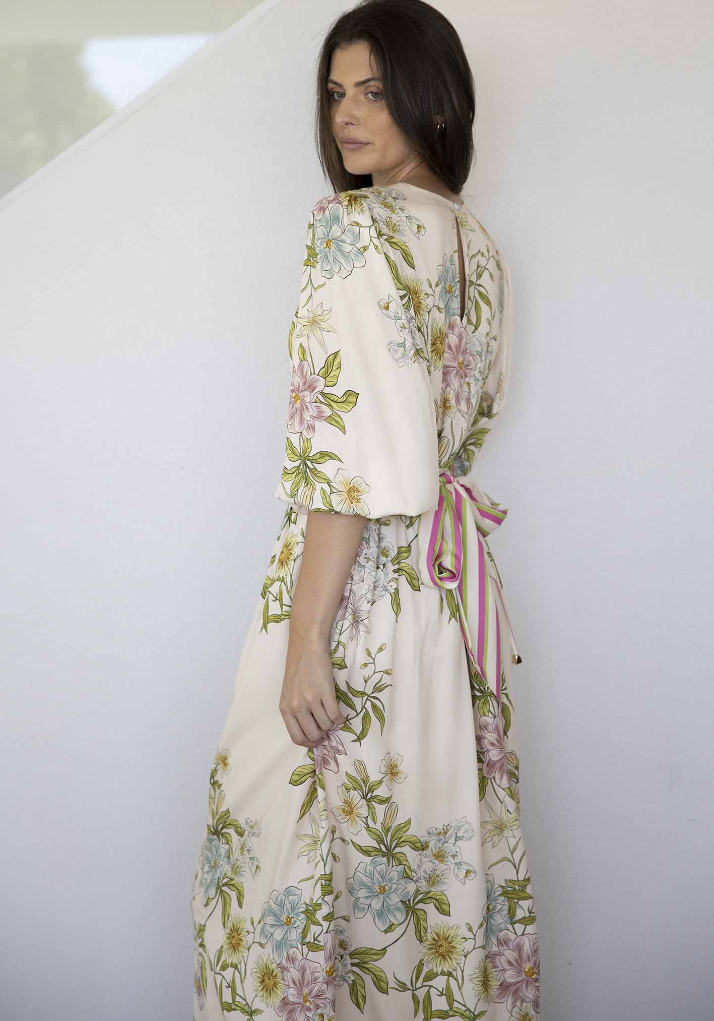 Momento Cream Floral Maxi Dress