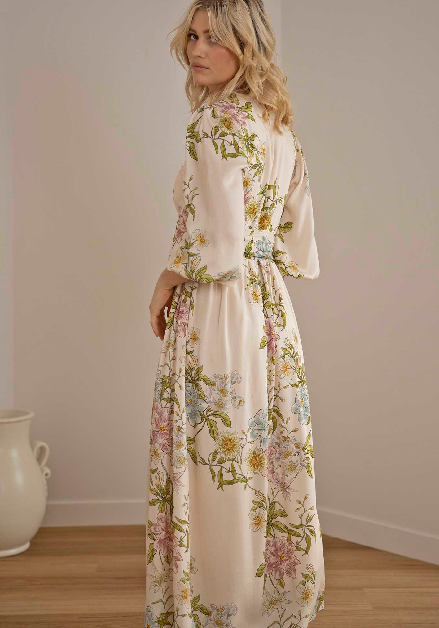 Momento Cream Floral Maxi Dress