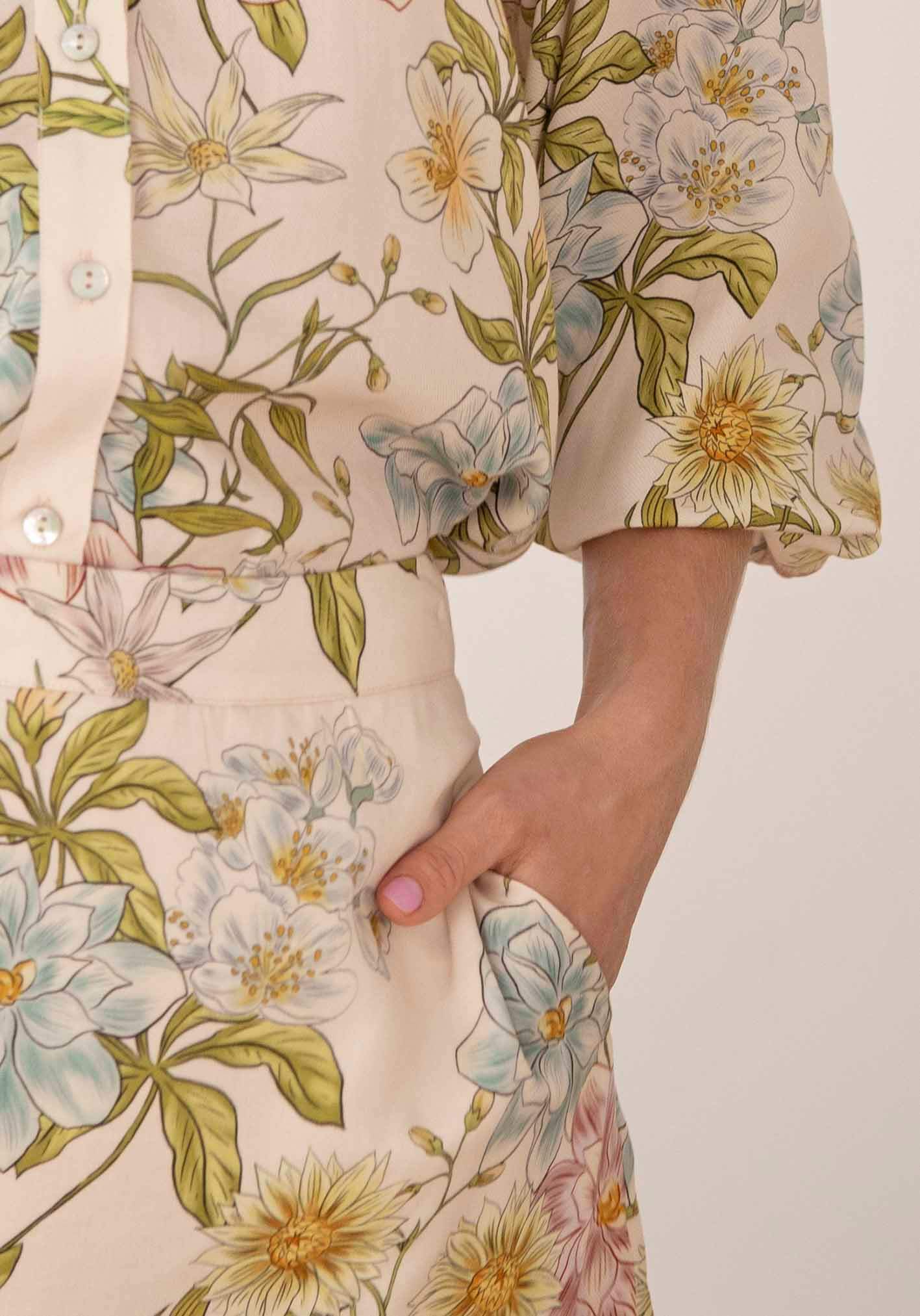 Momento Cream Blouse & Mini Skirt Set