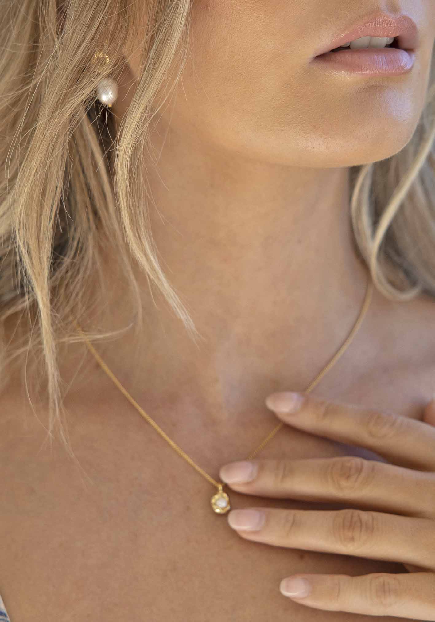 Low Tide Pearl Necklace