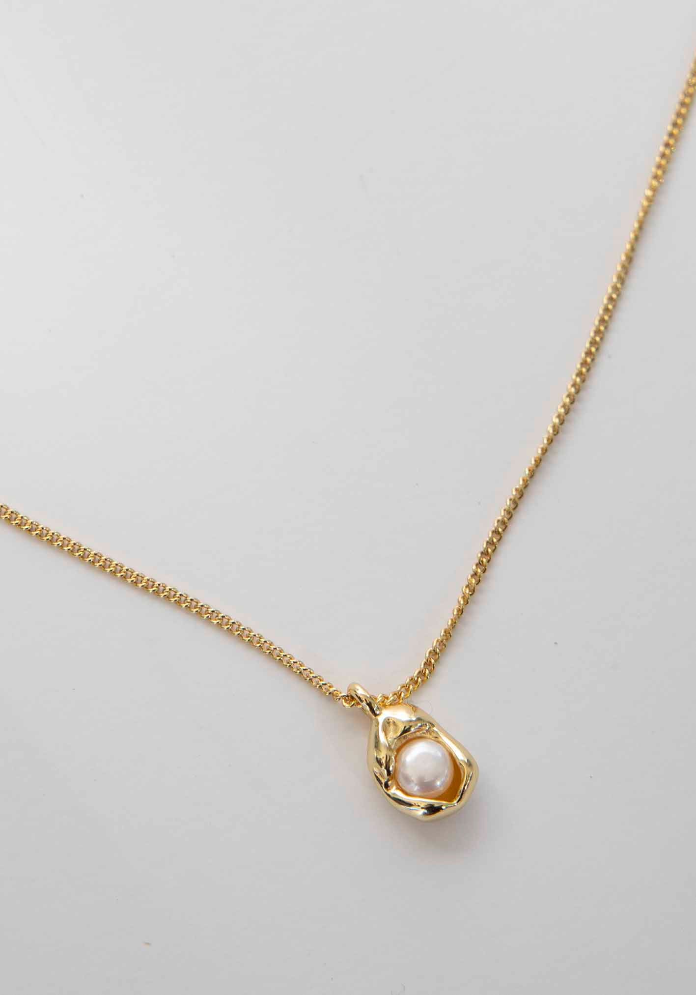 Low Tide Pearl Necklace