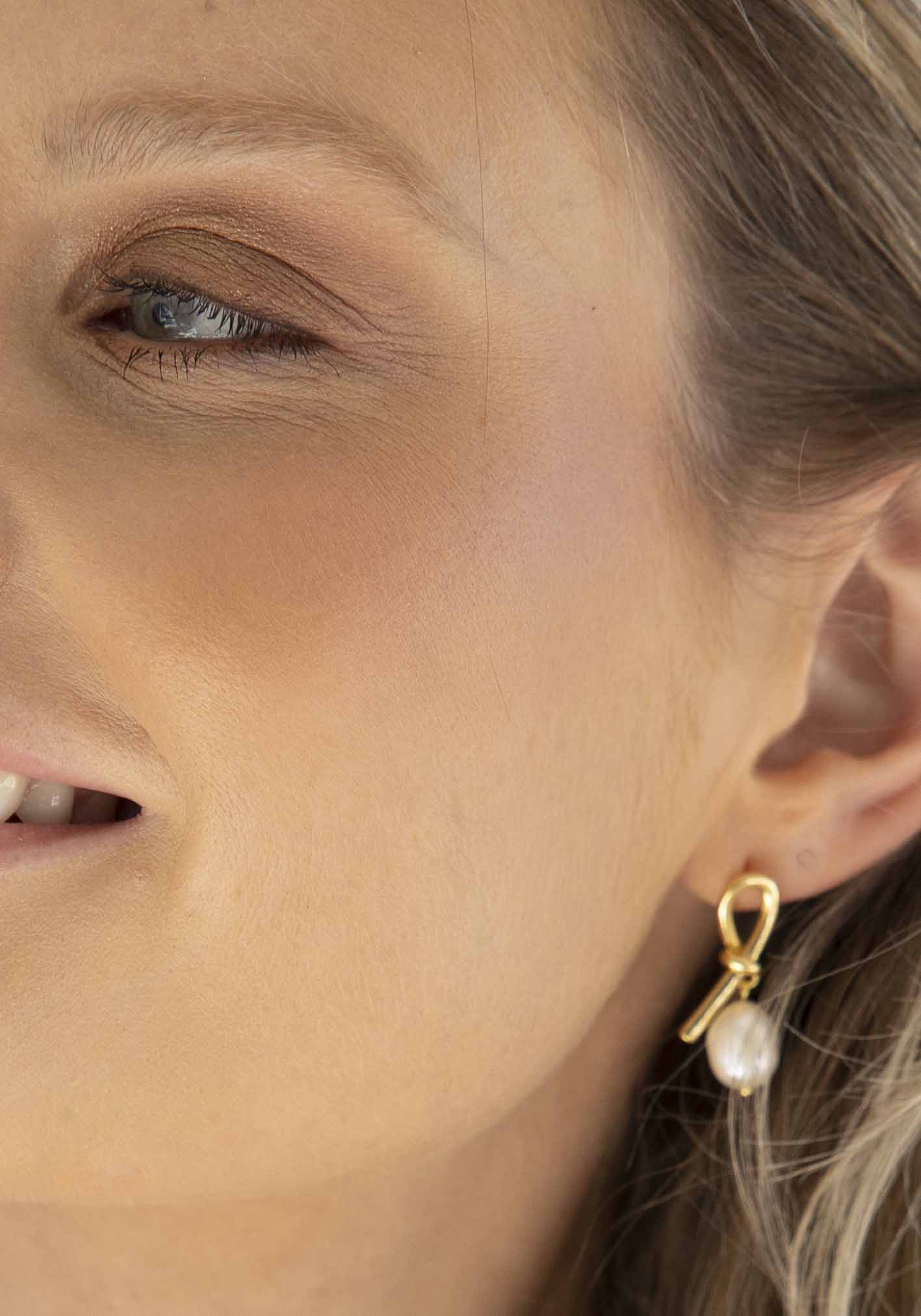 Still Water Pearl Earrings