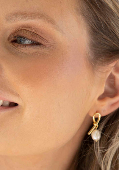 Still Water Pearl Earrings