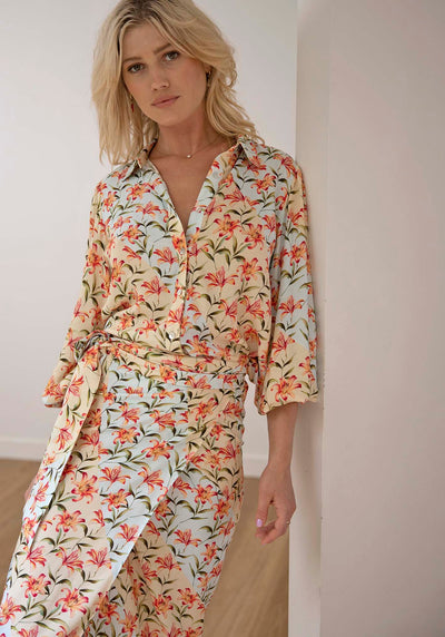 Waterlily Spliced Floral Blouse